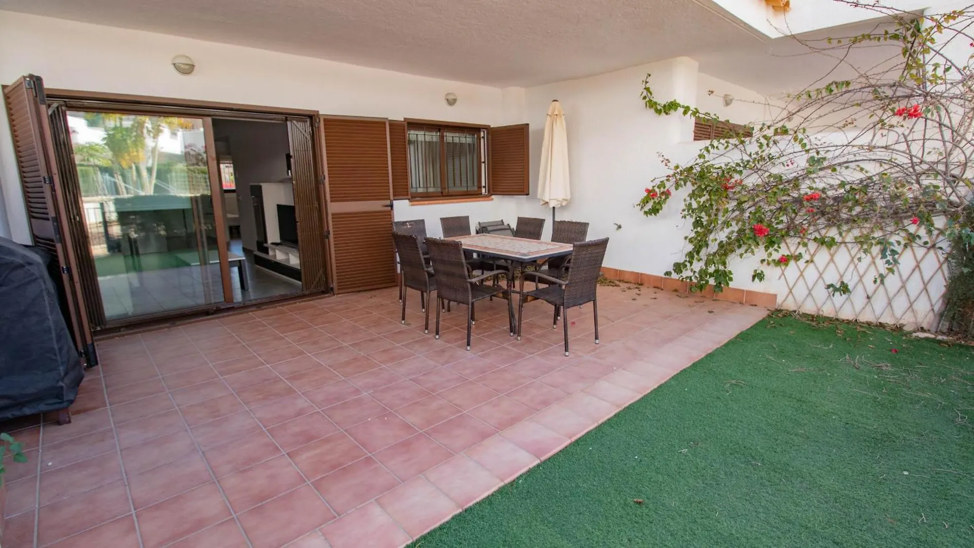 Los Hermanos San Juan de los Terreros 0*,  Hiszpania